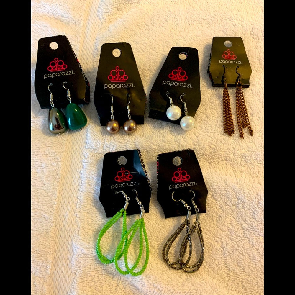 Bundle of Brand New Paparazzi earrings.